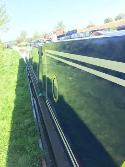 MARINE POLYTROL - ПРЕПАРАТ ЗА ПРЕМАХВАНЕ НА РЪЖДА ВЪРХУ НЕРЪЖДАЕМА СТОМАНА И ВЪЗСТАНОВЯВАНЕ ЦВЕТА НА СТЪКЛОПЛАСТИТЕ 0.5 L