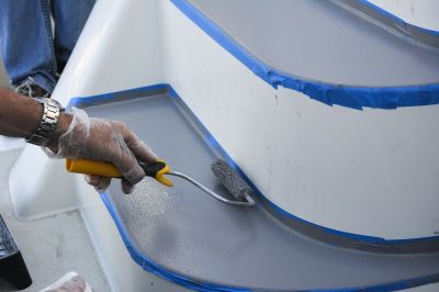 OWAGRIP - ПРОТИВОПЛЪЗГАЩА БОЯ ЗА ПАЛУБИ 1 L - СВЕТЛО СИВО